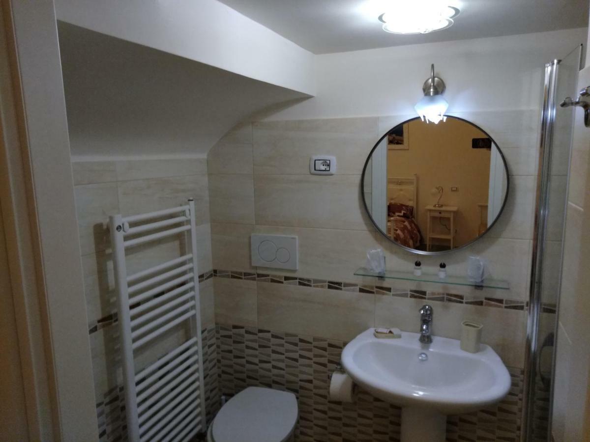 La Maison Di Nicoletta Gaète Extérieur photo